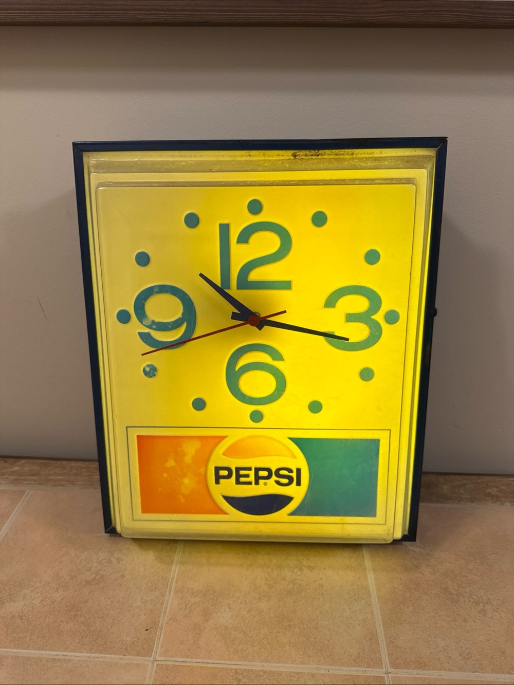 Vintage 1970 Pepsi Cola Soda Advertising Lighted Electric Wall Clock Sign (works